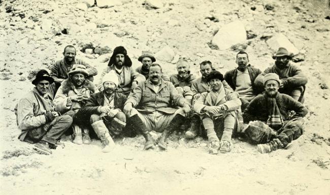 1922_Everest_expedition_at_Base_Camp
